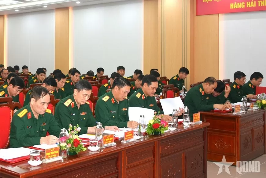 Thủ trưởng Bộ Quốc phòng, Bộ Tổng tham mưu và các đại biểu dự hội nghị.