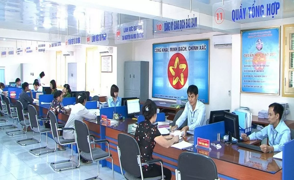 Thủ tướng nhắc 8 bộ, 11 địa phương chậm công khai thủ tục hành chính