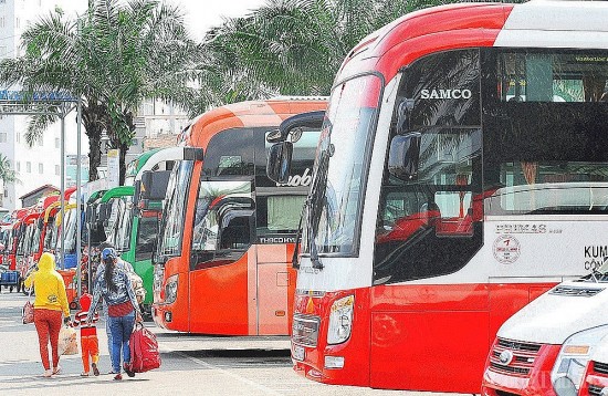 tp ho chi minh ve xe khach tang 40 dip nghi le 304