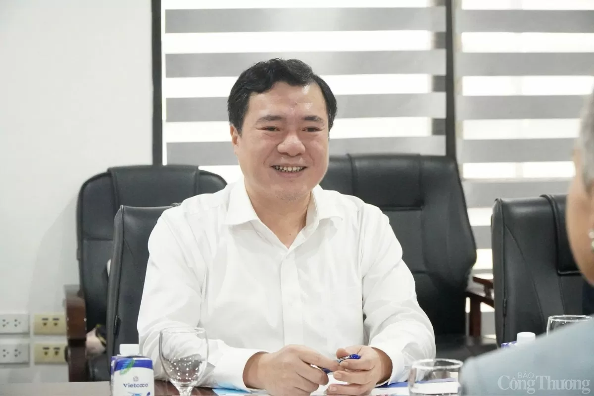 Thứ trưởng Nguyễn Sinh Nhật Tân tiếp và làm việc với Phó Chủ tịch điều hành toàn cầu của Tập đoàn A.P.Moller - Maersk