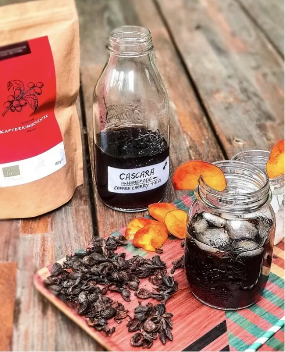 Hiện nay cascara được dùng làm trà, thêm hương vị cho các món đồ uống và cả cocktails nữa