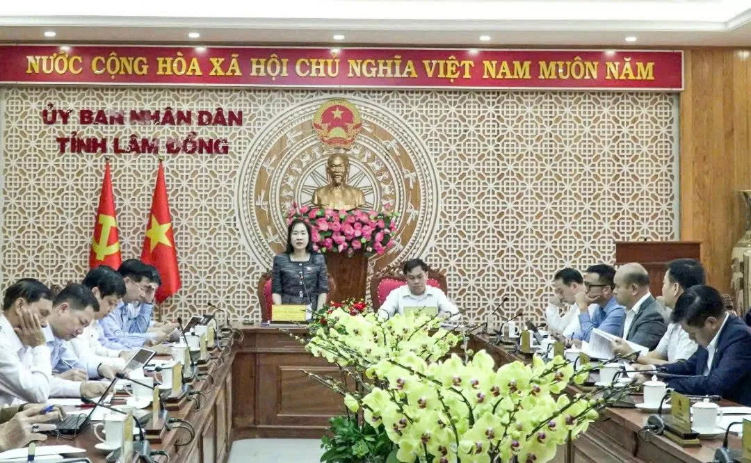 Ủy ban Kinh tế và Tài chính làm việc tại Lâm Đồng