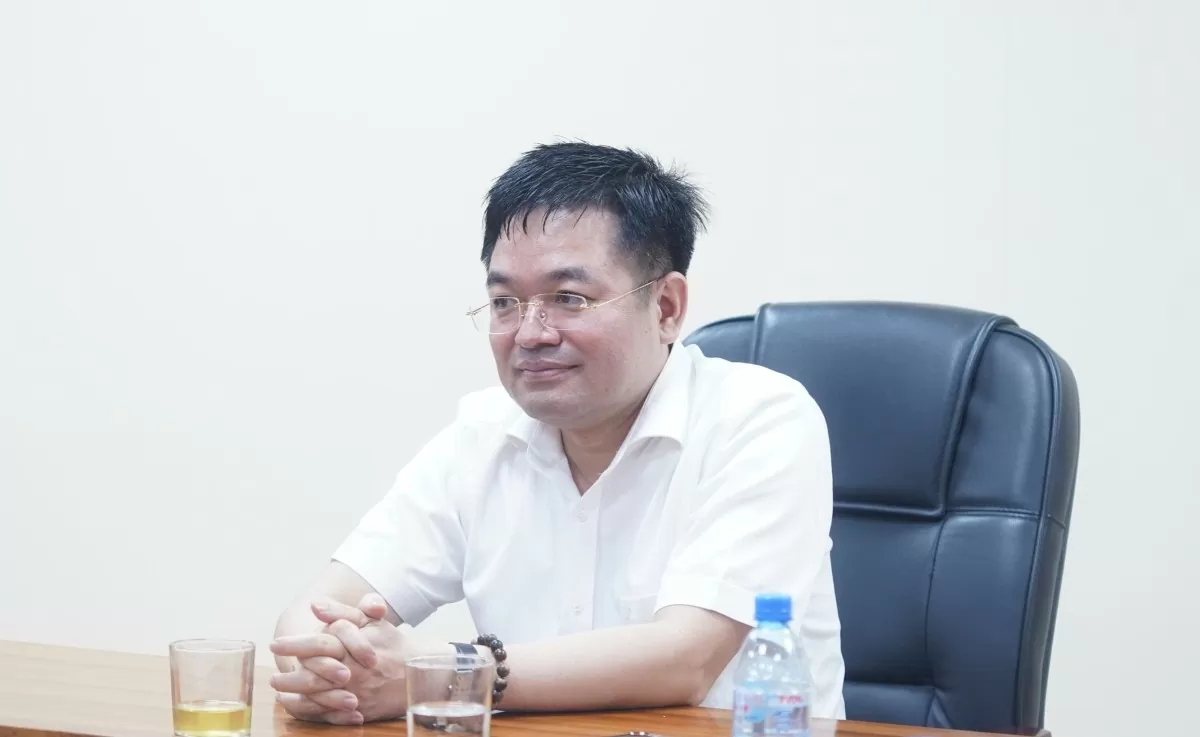 Tổng Biên tập Báo Công Thương gặp mặt và đối thoại với sinh viên thực tập