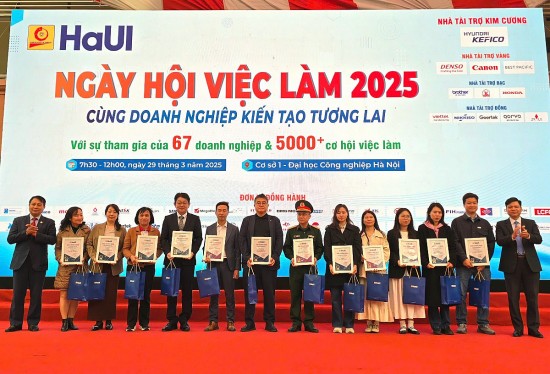 ngay hoi viec lam haui 2025 hang loat ong lon fdi san tim nhan tai