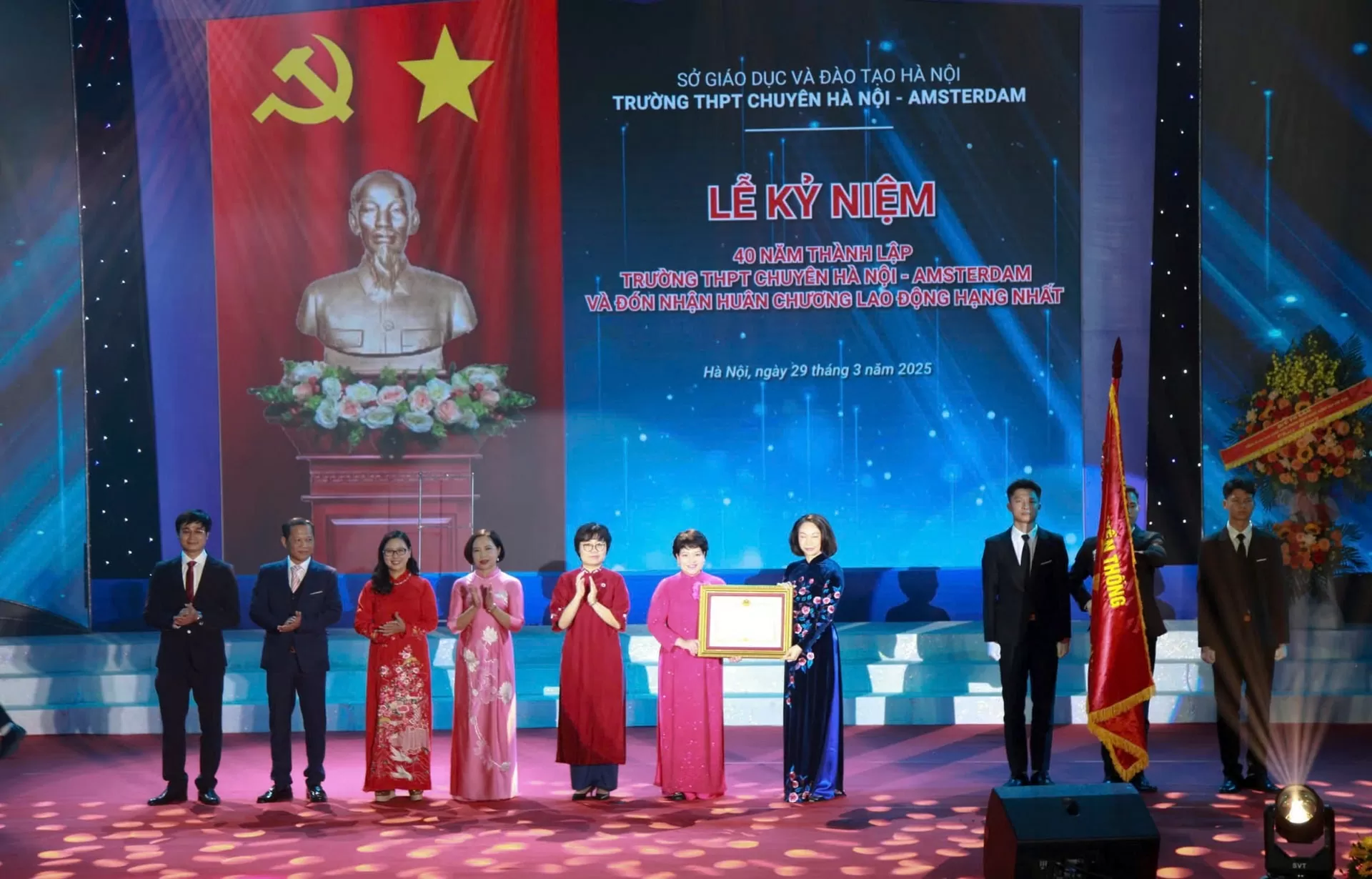 Trường Hà Nội - Amsterdam: Tỷ lệ trúng tuyển đại học tuyệt đối