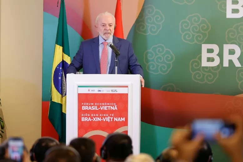 Tổng thống Brazil Lula da Silva cho rằng, Việt Nam và Brazil tuy xa nhau về khoảng cách địa lý nhưng rất gần gũi - Ảnh: VGP/Nhật Bắc