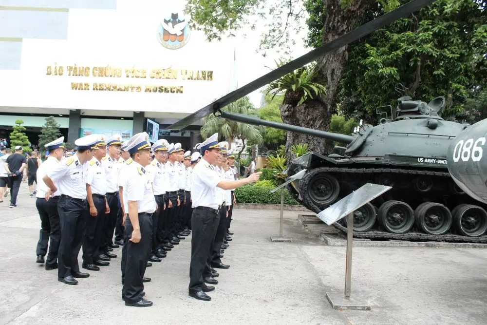 Vùng 2 Hải quân tuyên dương quân nhân chuyên nghiệp tiêu biểu