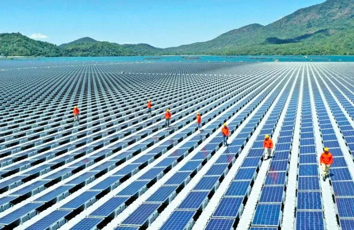 Dự án điện mặt trời nổi Đa Mi