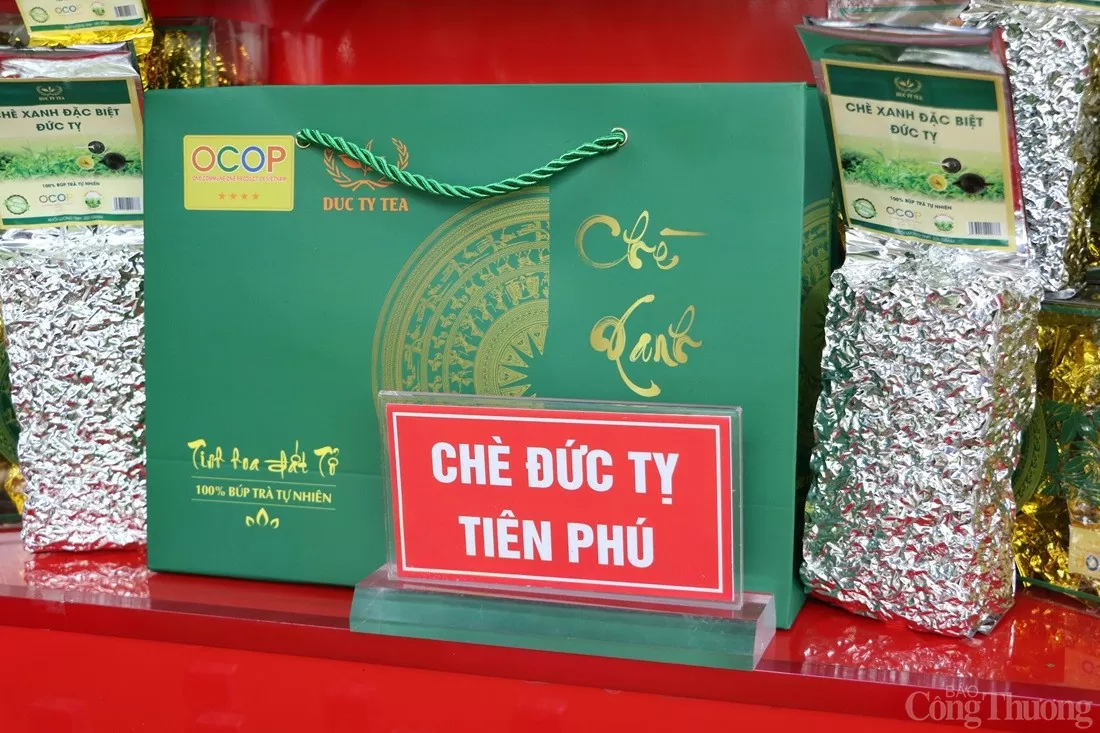 Hàng loạt sản phẩm OCOP ‘đổ bộ’ Lễ hội Đền Hùng 2025 Hàng loạt sản phẩm OCOP ‘đổ bộ’ Lễ hội Đền Hùng 2025