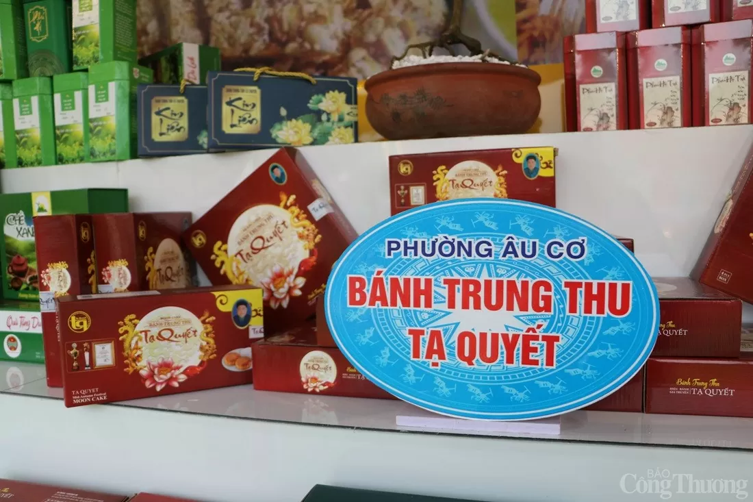 Hàng loạt sản phẩm OCOP ‘đổ bộ’ Lễ hội Đền Hùng 2025 Hàng loạt sản phẩm OCOP ‘đổ bộ’ Lễ hội Đền Hùng 2025