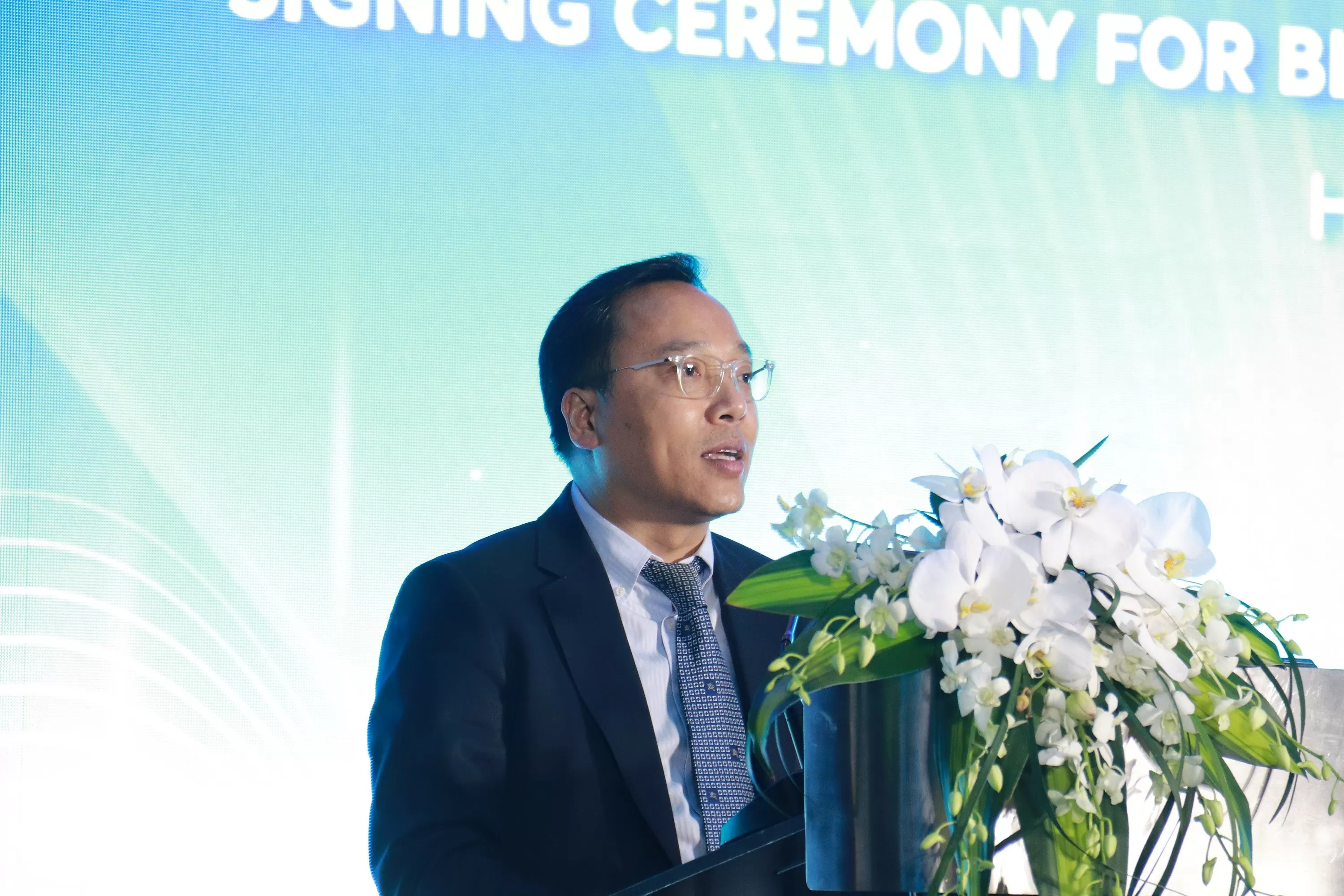 Petrovietnam ký hợp đồng chia sản phẩm dầu khí với nhà thầu