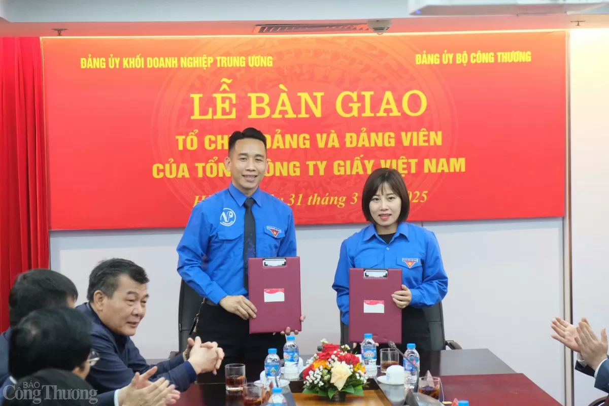 Bàn giao Đảng bộ Tổng Công ty Giấy Việt Nam về Đảng bộ Bộ Công Thương