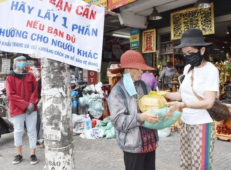 TP. Hồ Chí Minh 50 năm sau ngày giải phóng - Bài 3