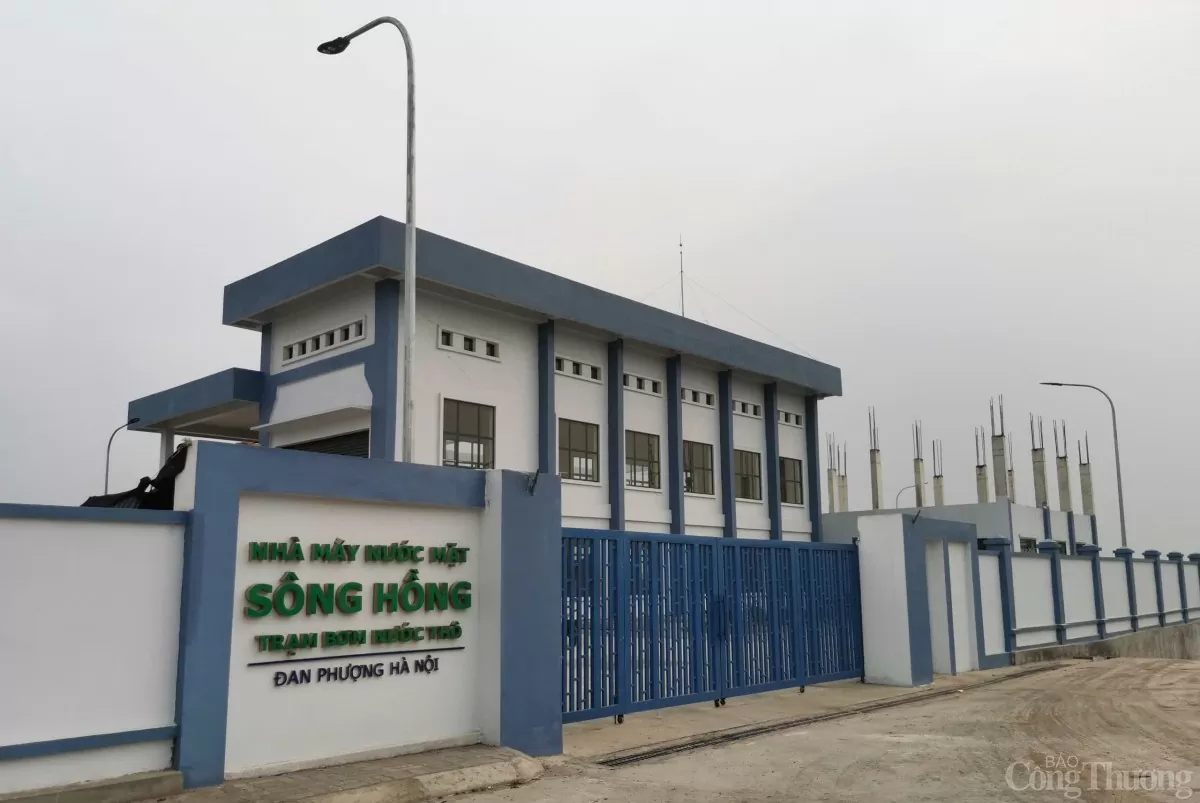 Hà Nội: Ai đang 'bức tử' sông Hồng?