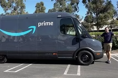 dịch vụ Amazon Prime, cung cấp giao hàng miễn phí trong vòng 2 ngày, thậm chí trong ngày hoặc vài giờ tại một số khu vực. Ảnh minh họa