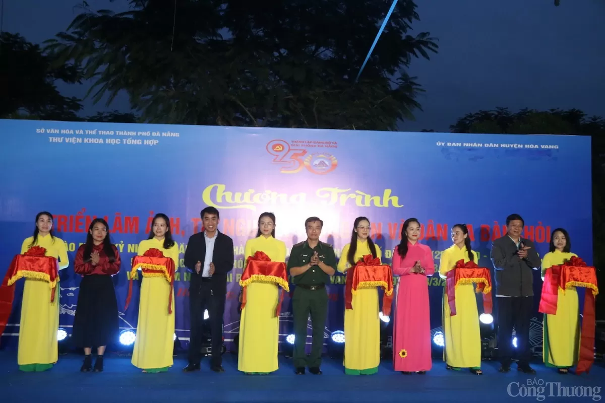 Khai mạc triển lãm ảnh