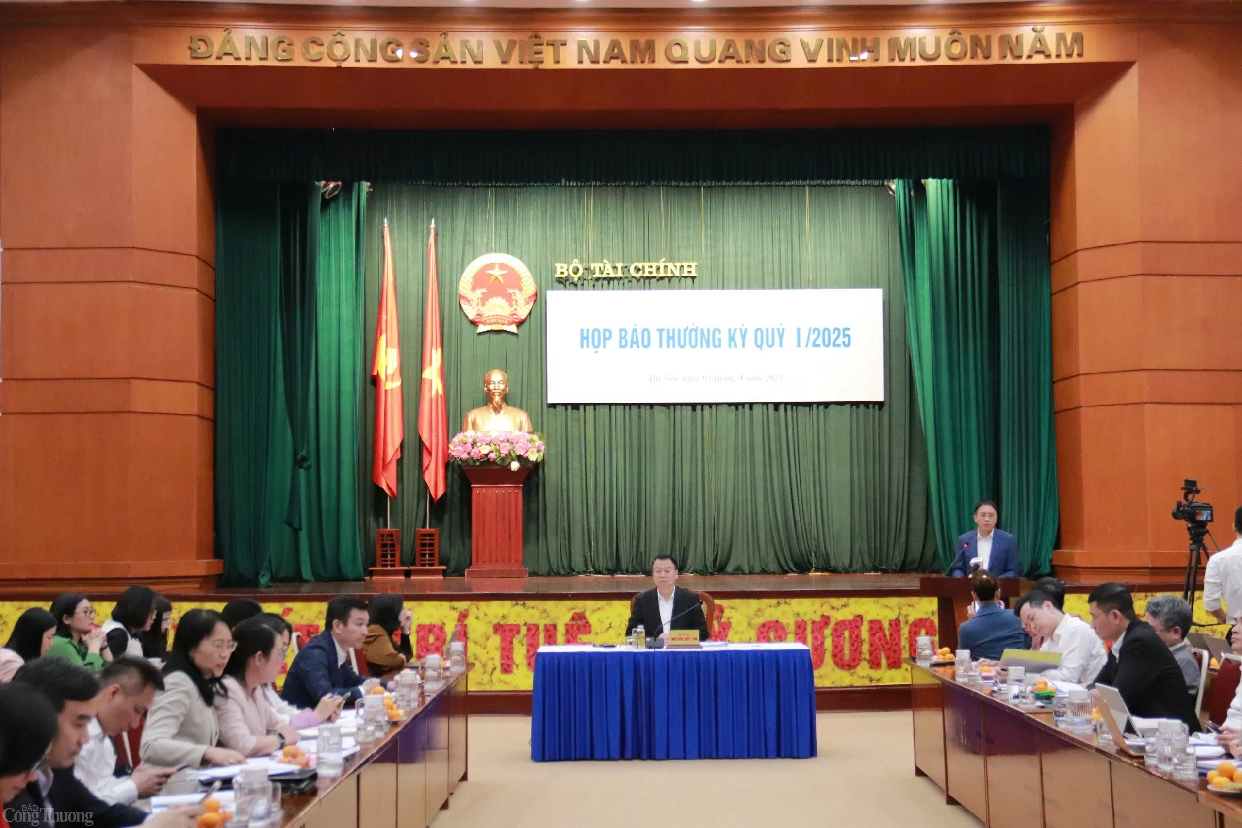 Họp báo quý I: Bộ Tài chính giải đáp nhiều vấn đề 'nóng'