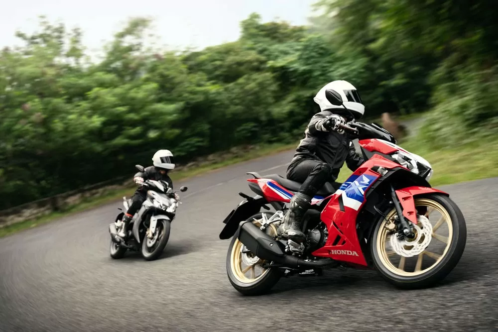 Honda Việt Nam 'tiếp lửa đam mê' cho khách mua xe Winner X