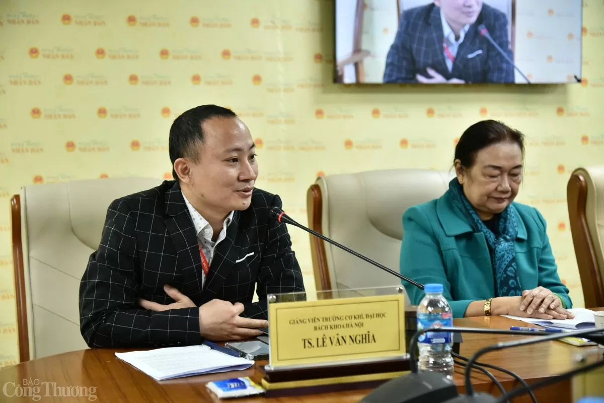 TS Lê Văn Nghĩa (Giảng viên Viện Trường Cơ khí, Đại học Bách Khoa Hà Nội). Ảnh: Lê An