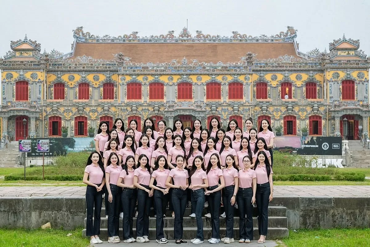 Hơn 100.000 phần quà Tết từ Thiều Hoa mang xuân đến phụ nữ Việt