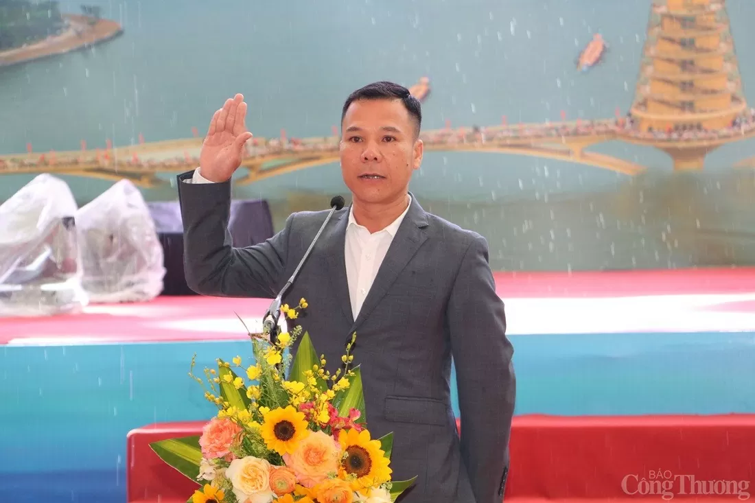 Sôi nổi Giải bơi chải Việt Trì mở rộng năm 2025 Sôi nổi Giải bơi chải Việt Trì mở rộng năm 2025