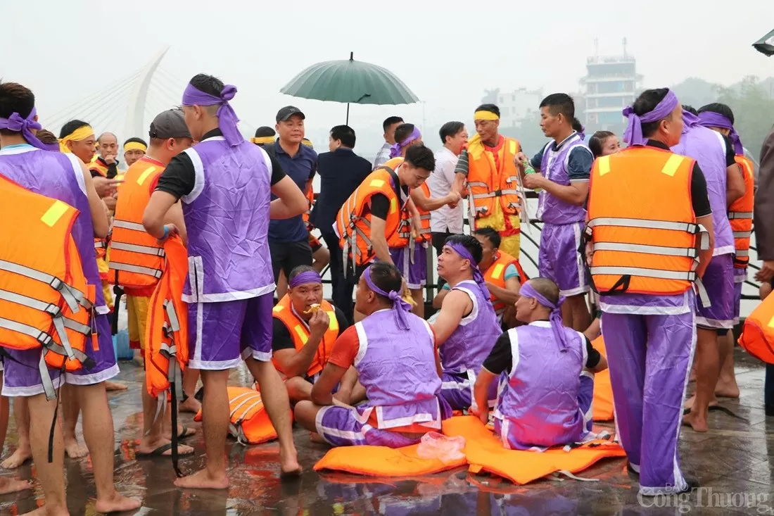 Sôi nổi Giải bơi chải Việt Trì mở rộng năm 2025 Sôi nổi Giải bơi chải Việt Trì mở rộng năm 2025