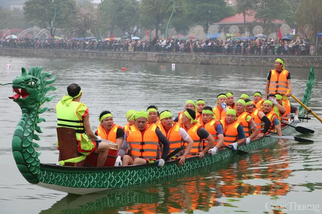 Sôi nổi Giải bơi chải Việt Trì mở rộng năm 2025 Sôi nổi Giải bơi chải Việt Trì mở rộng năm 2025