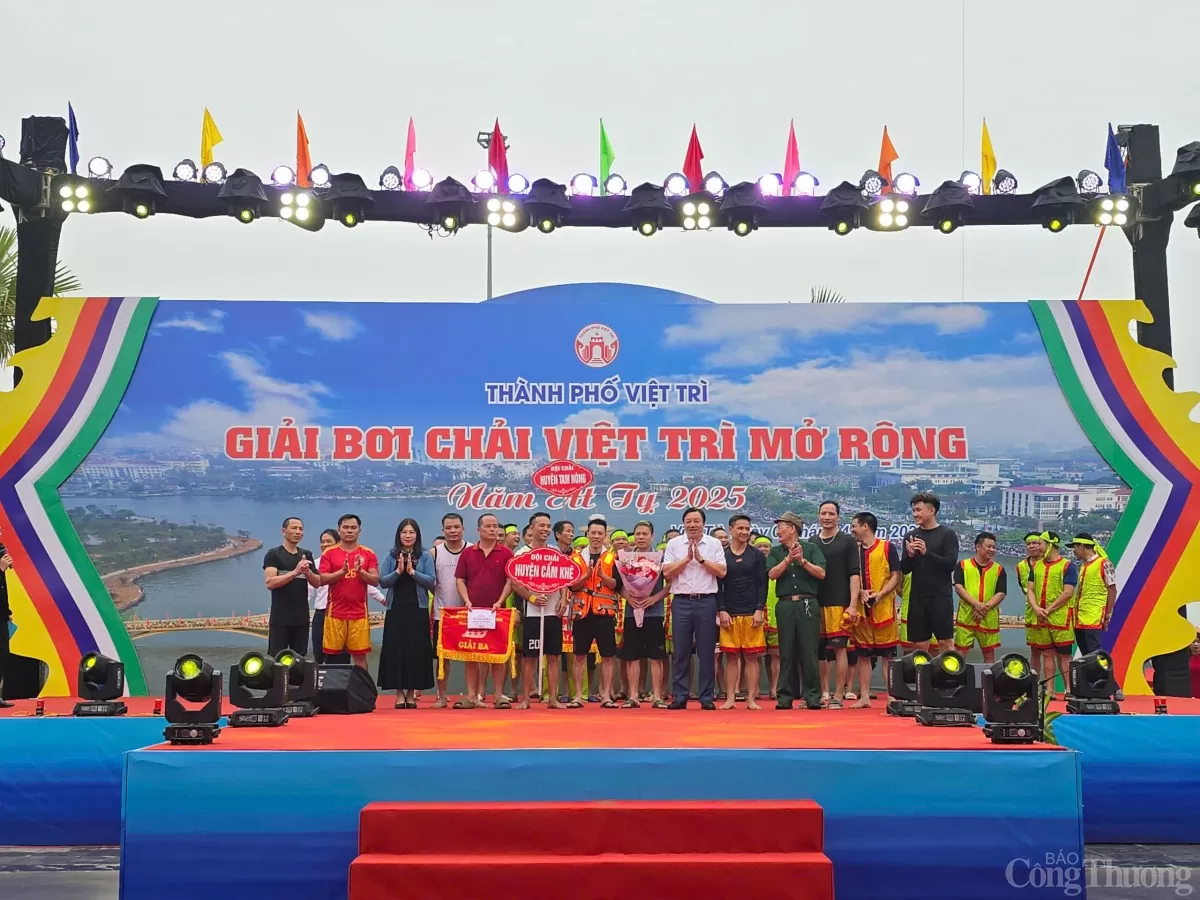 Sôi nổi Giải bơi chải Việt Trì mở rộng năm 2025 Sôi nổi Giải bơi chải Việt Trì mở rộng năm 2025