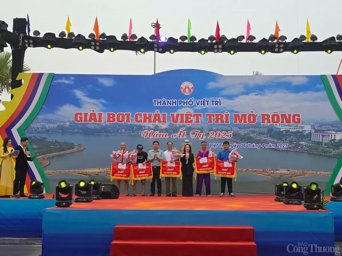 Sôi nổi Giải bơi chải Việt Trì mở rộng năm 2025 Sôi nổi Giải bơi chải Việt Trì mở rộng năm 2025