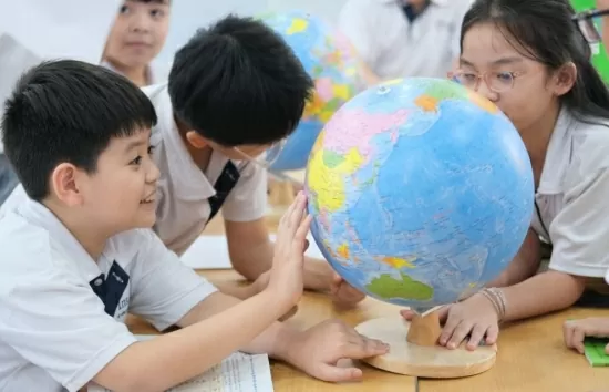 Phụ huynh nói gì về tổ chức học 2 buổi/ngày?