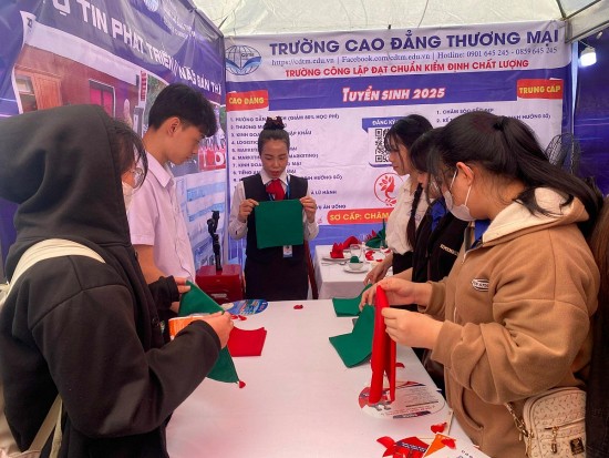 tu van tuyen sinh dao tao nghe o da nang cau noi hieu qua giua nha truong doanh nghiep