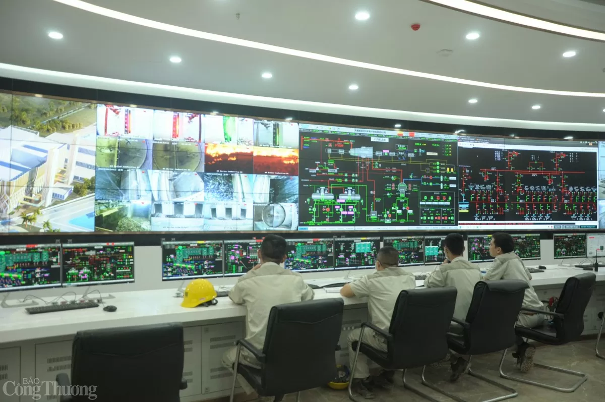 Phòng điều khiển trung tâm nhà máy Điện rác Sóc Sơn