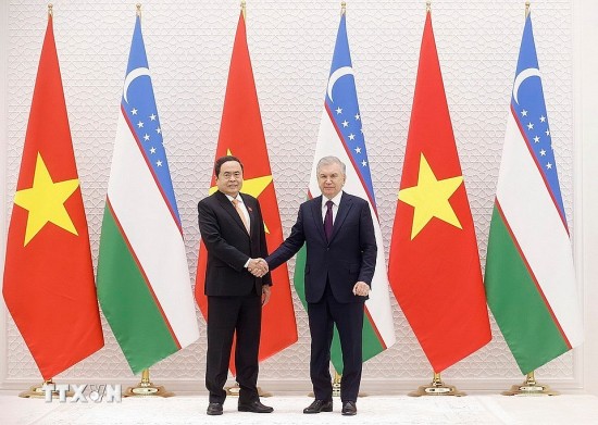 tong thong uzbekistan viet nam la doi tac quan trong tai khu vuc dong nam a