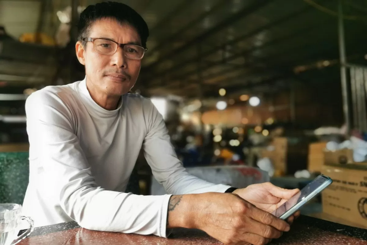 Xưởng phụ tùng dựng lại đời một con người