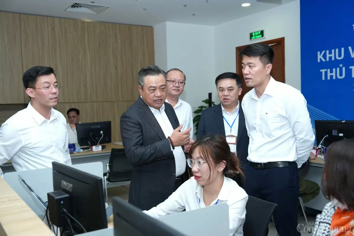 Một trung tâm, nhiều đột phá cải cách ở Hà Nội