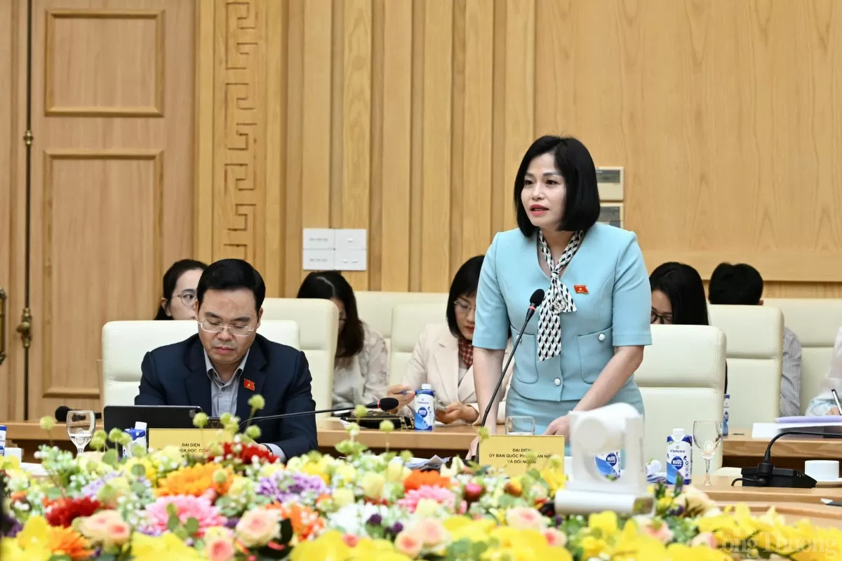 Chùm ảnh: Bộ Công Thương tổ chức hội nghị tham vấn xây dựng Luật Thương mại điện tử