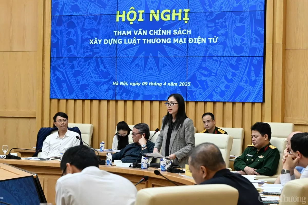 Chùm ảnh: Bộ Công Thương tổ chức hội nghị tham vấn xây dựng Luật Thương mại điện tử