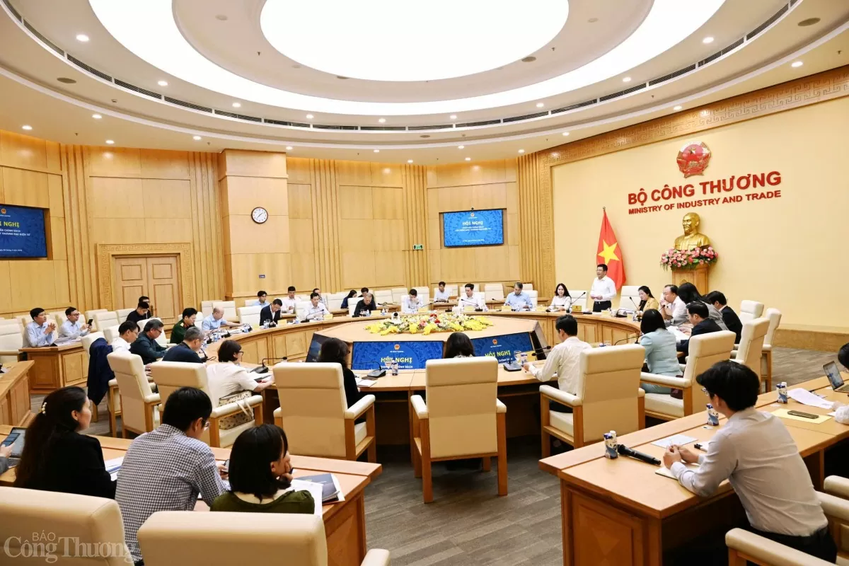 Cơ bản nhất trí việc ban hành Luật Thương mại điện tử