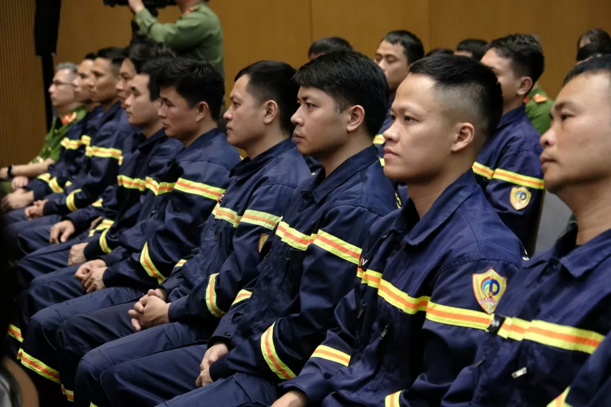 Thủ tướng tuyên dương lực lượng cứu hộ động đất ở Myanmar
