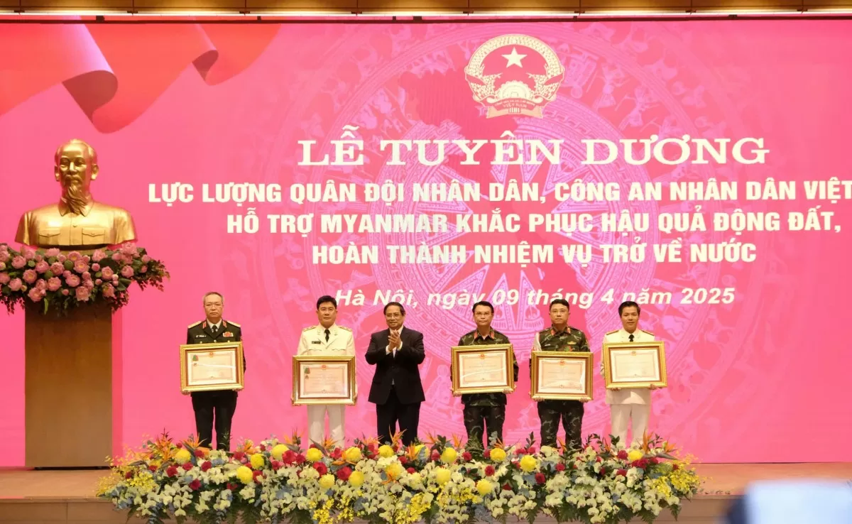 Thủ tướng tuyên dương lực lượng cứu hộ động đất ở Myanmar