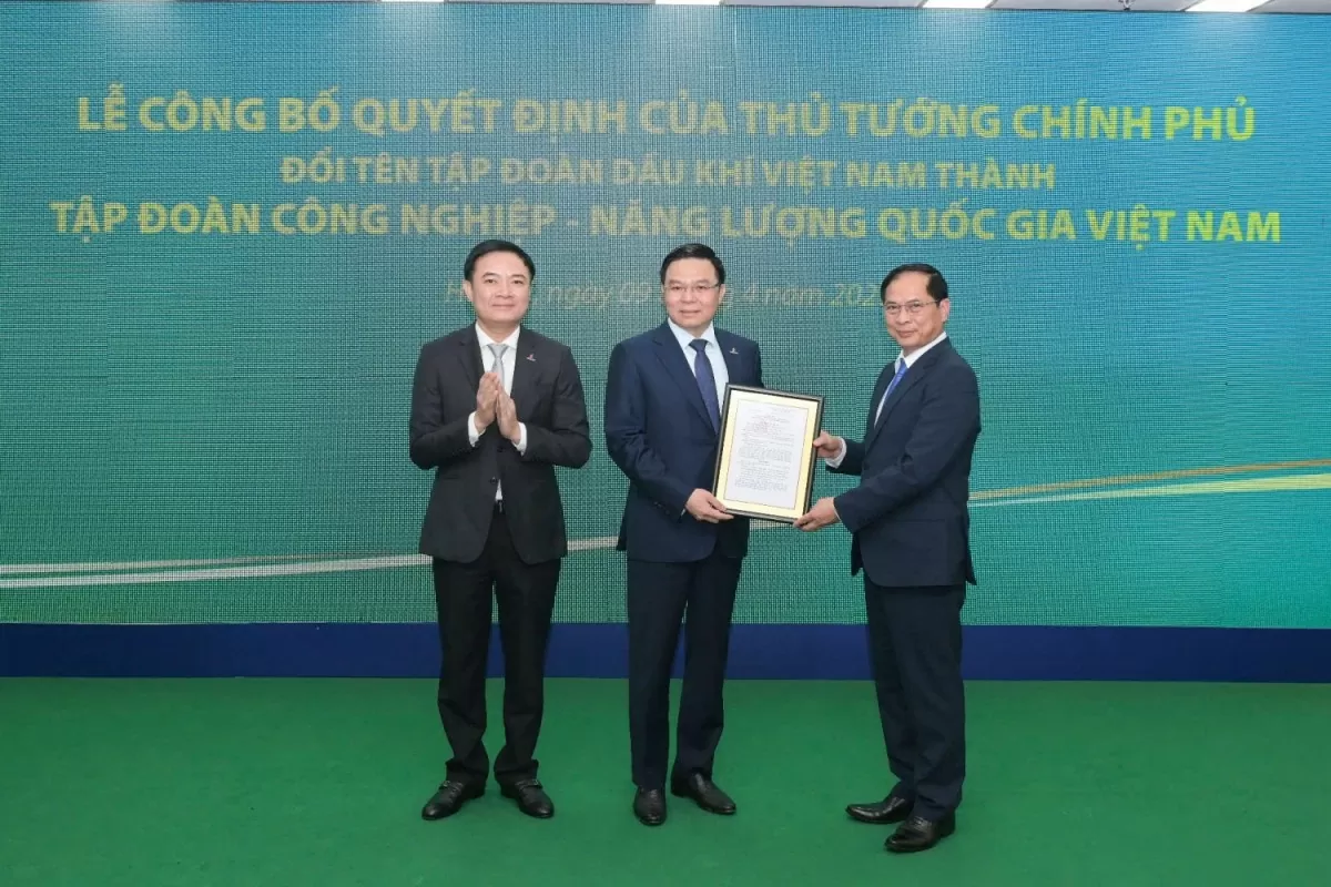 Petrovietnam đổi tên: Mặt trời mới mọc trên vai tập đoàn quốc