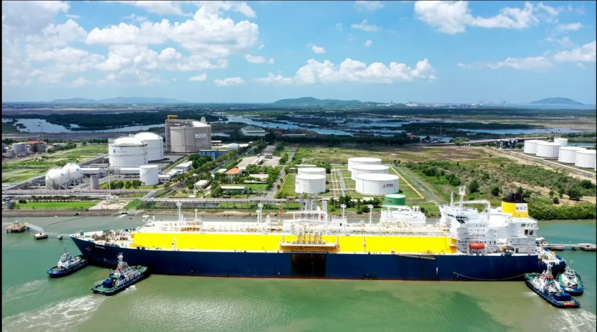 Petrovietnam đổi tên: Mặt trời mới mọc trên vai tập đoàn quốc