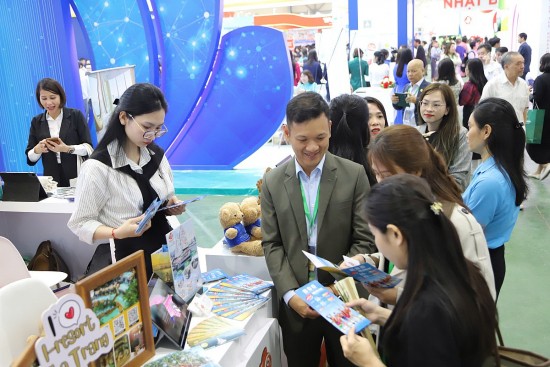 vitm ha noi 2025 hon 600 doanh nghiep tung tour gia soc