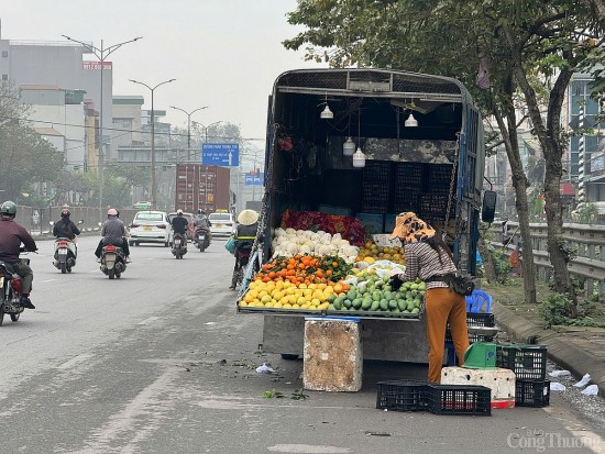 xe tai ban hang tran lan chiem long duong ha noi