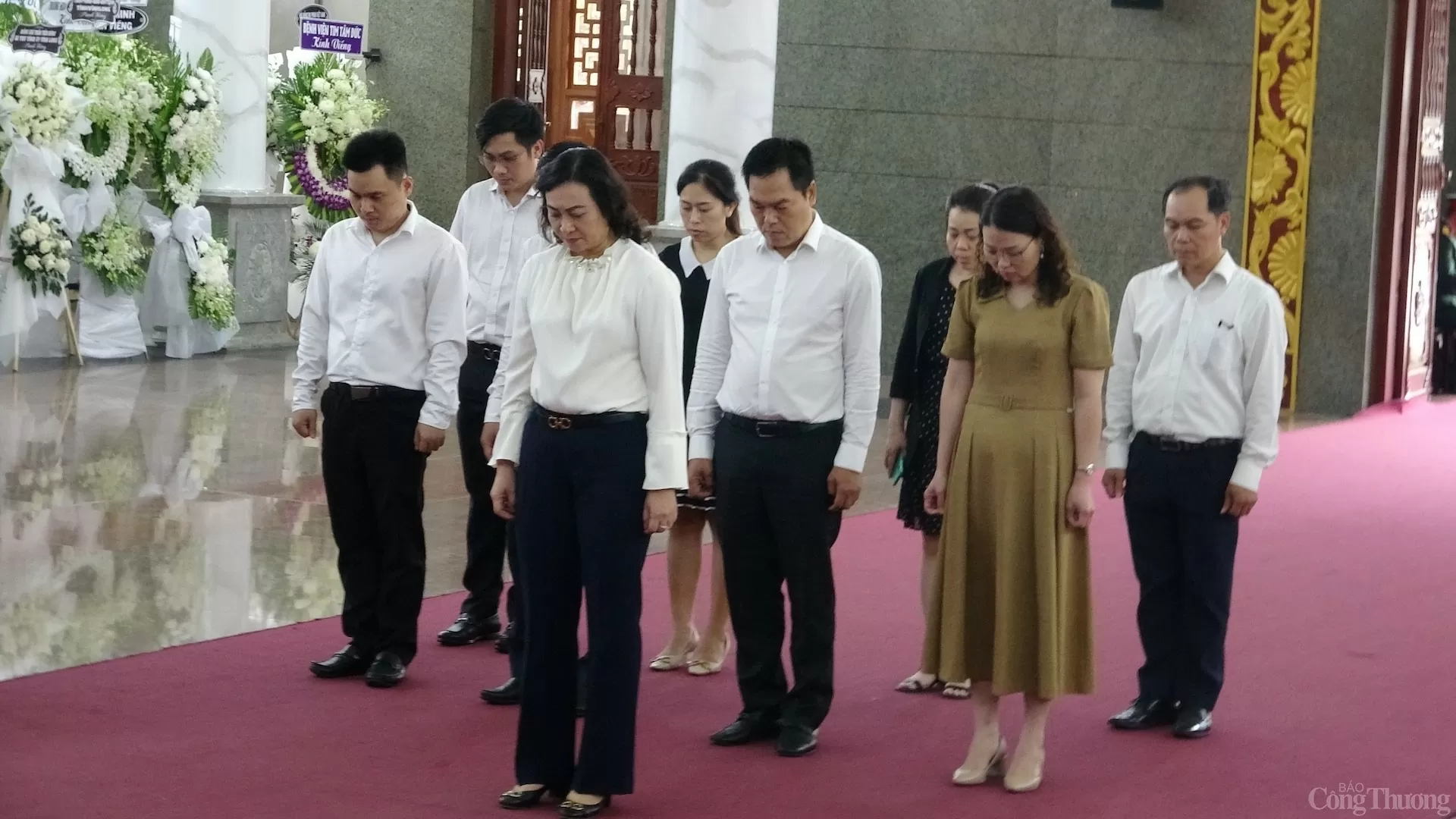Đoàn Bộ Công Thương viếng phu nhân cố Thủ tướng Võ Văn Kiệt
