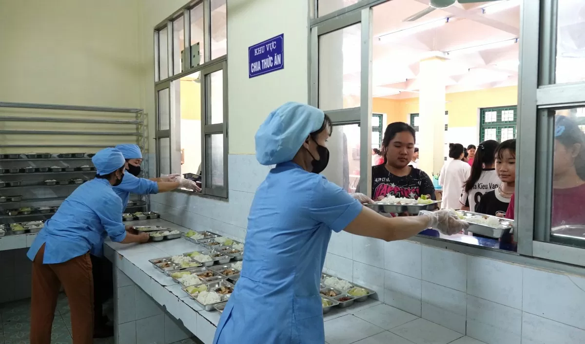 bữa ăn thiếu chất trường dân tộc nội trú thanh hóa
