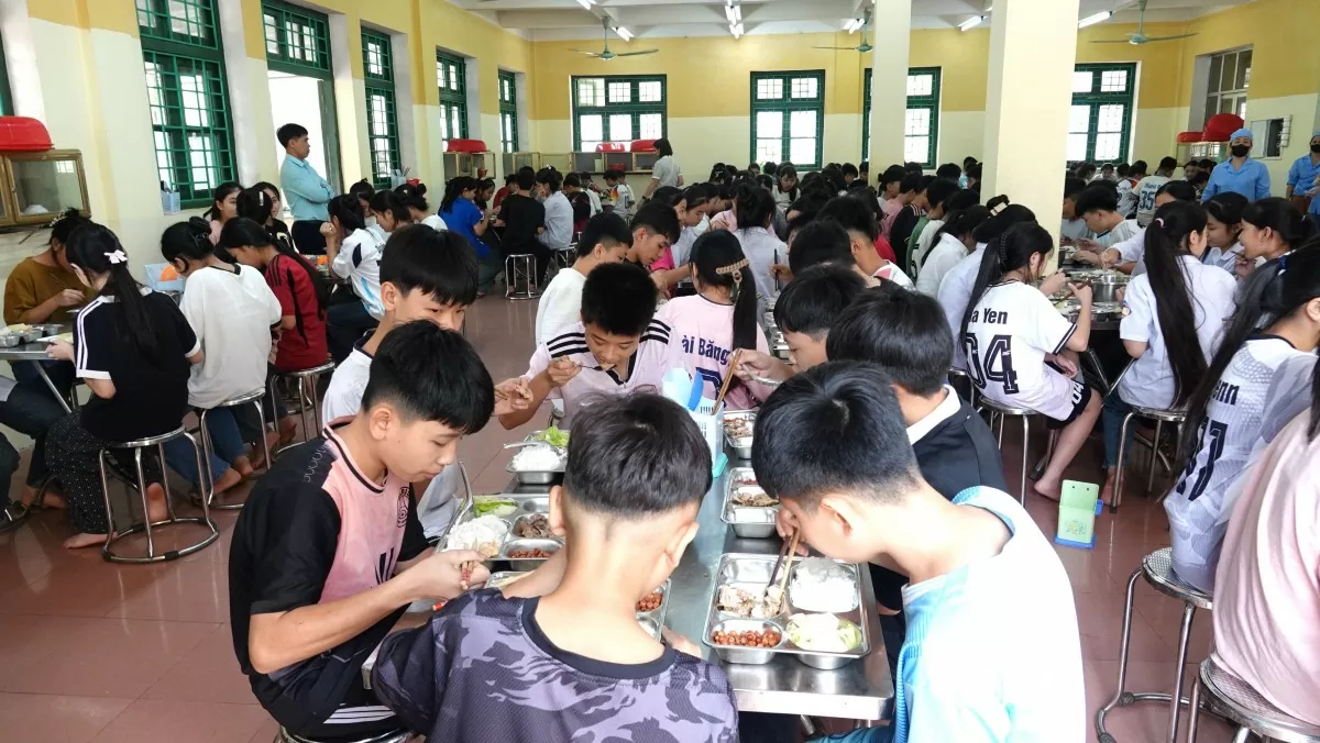 bữa ăn thiếu chất trường dân tộc nội trú thanh hóa