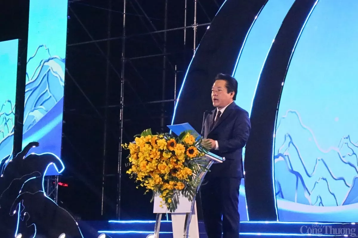 Ông Võ Phiên, Phó Chủ tịch UBND tỉnh Quảng Ngãi phát biểu tại chương trình