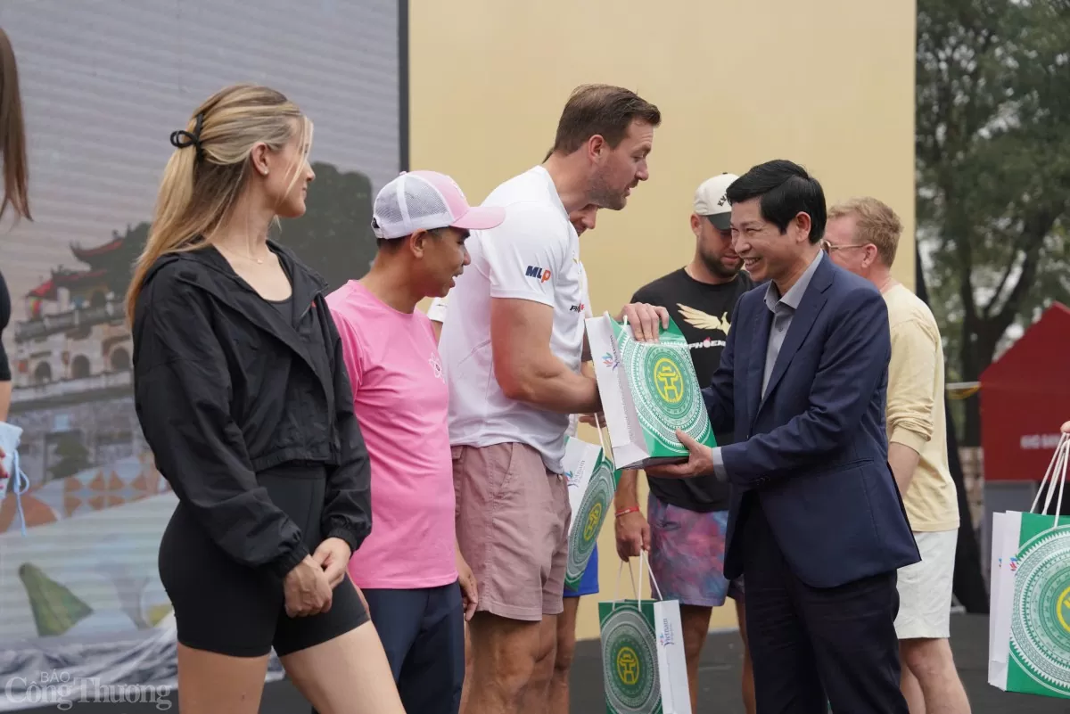 Một giờ cùng đoàn vận động viên Pickleball Top 1 thế giới