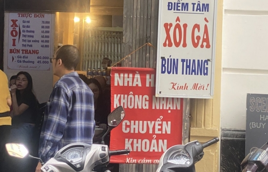quan an khong nhan chuyen khoan dung di lui trong thoi dai so